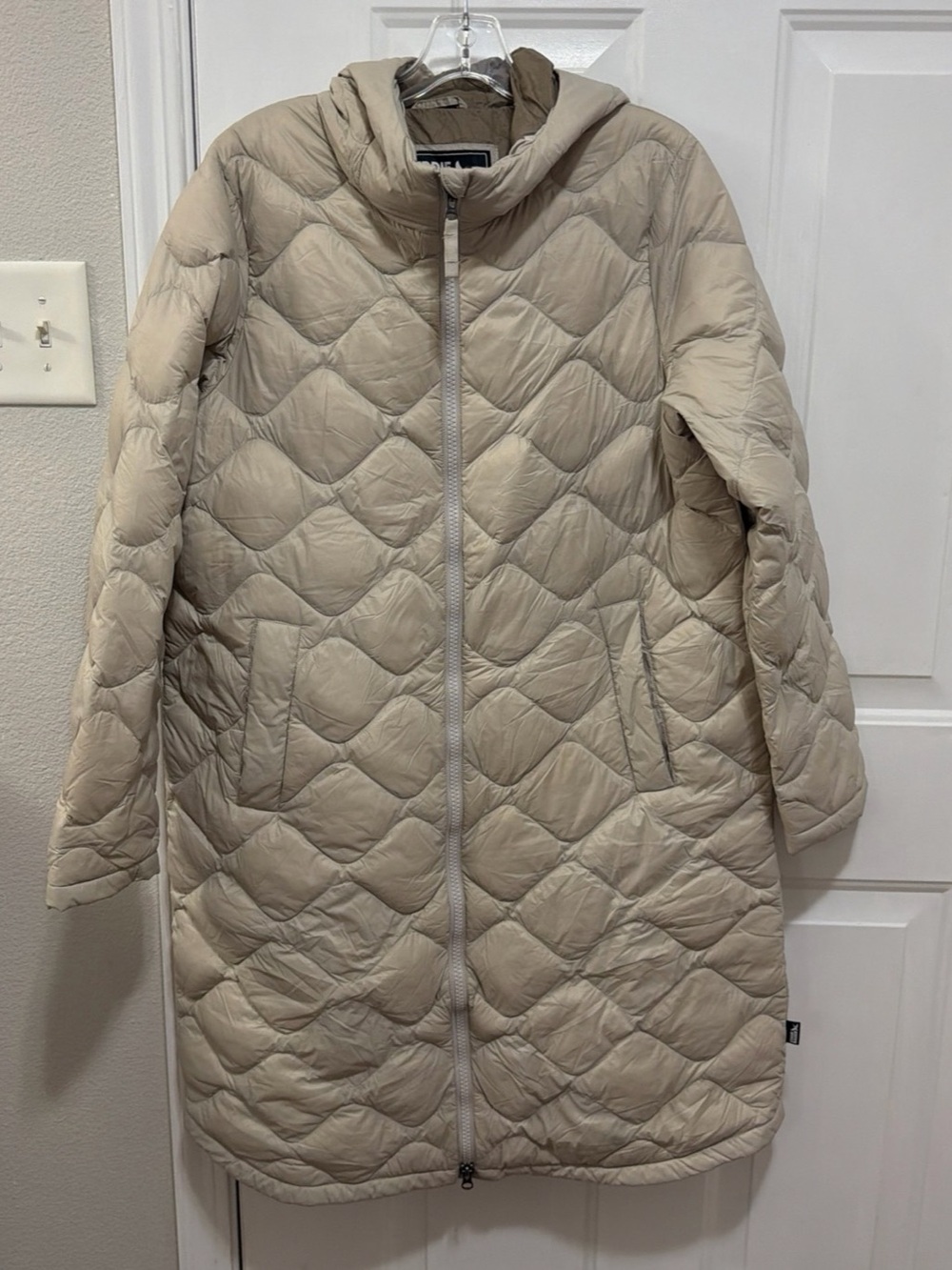 Eddie Bauer Women's Hooded Shaw 650 Down Parka Coat Tan Off White / Cream Sz L